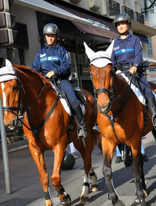 700位警察到岗